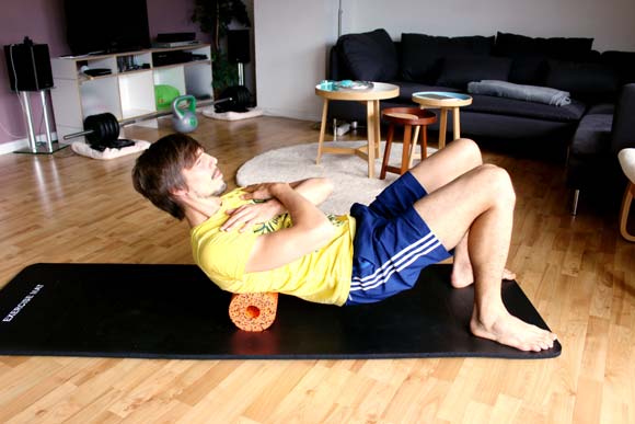 Faszientraining 12 bungen mit Blackroll Faszienrolle Massageball